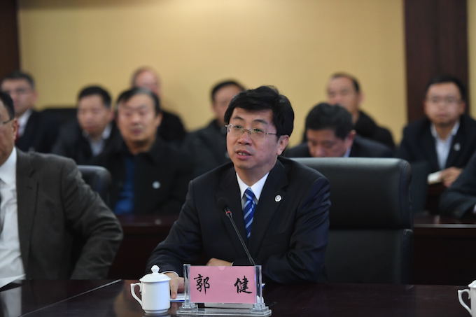 校党委书记郭健致辞