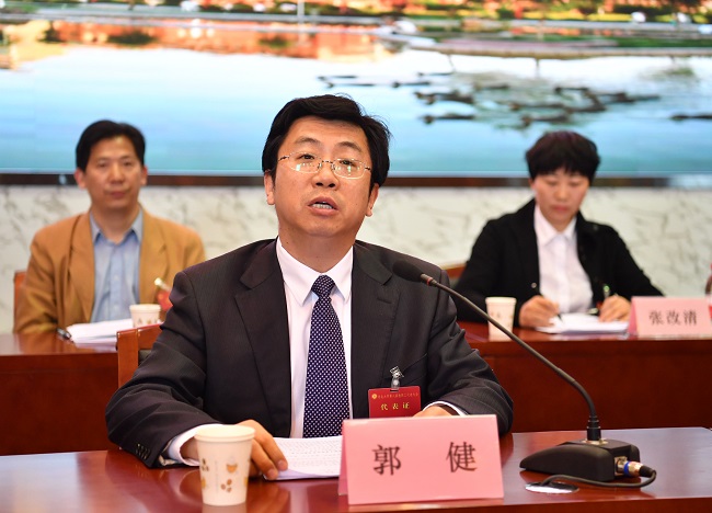 6党委书记郭健发表讲话